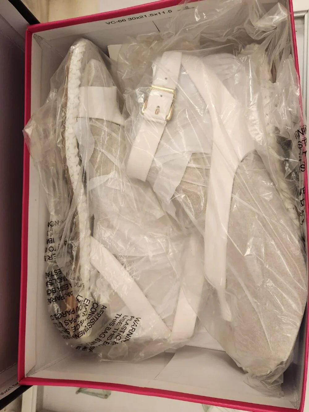 Vince Camuto 